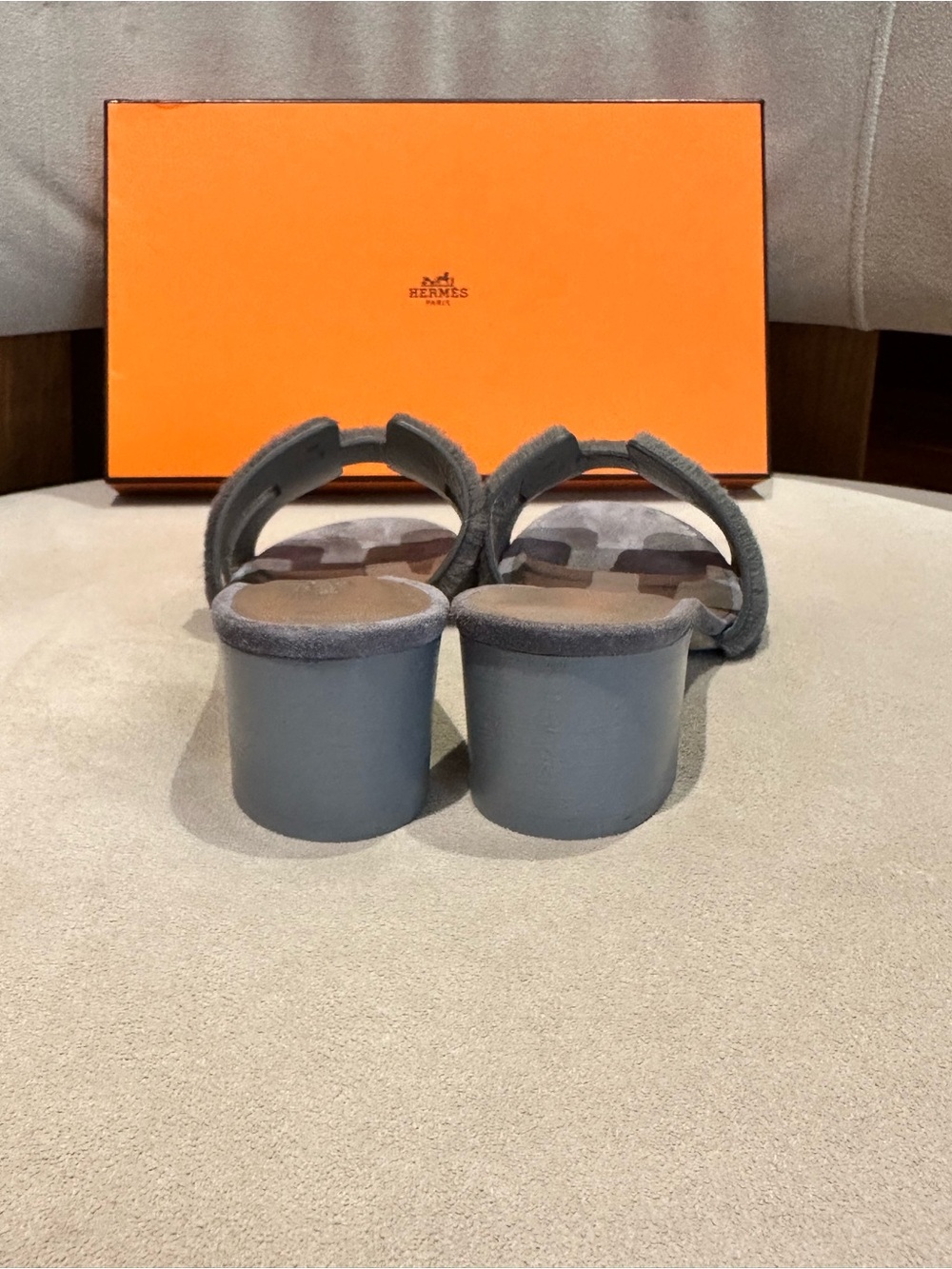 Authentic Hermes Oasis Sheared Mink Sandals - Picture 5 of 6